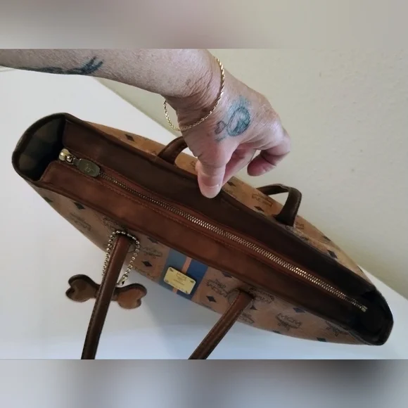 MCM Medium Liz Shopper Tote With MCM Bone Bag Charm - Picture 10 of 14